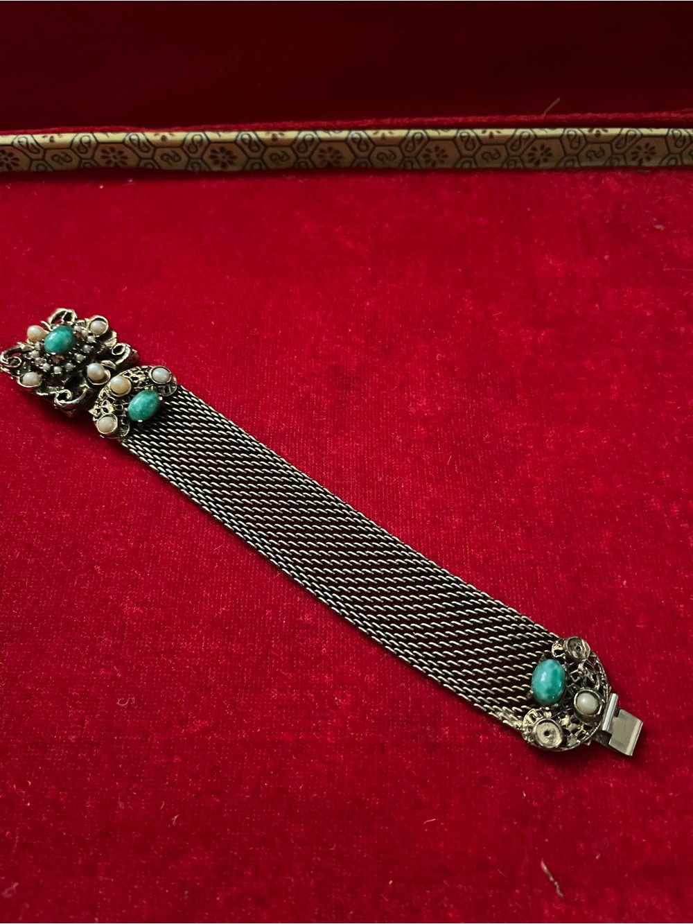 Vintage- Mesh Bracelet with Turquoise and Pearl Accents